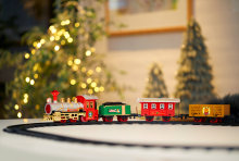 Juletog med lys, vogner & skinner 12-pk.